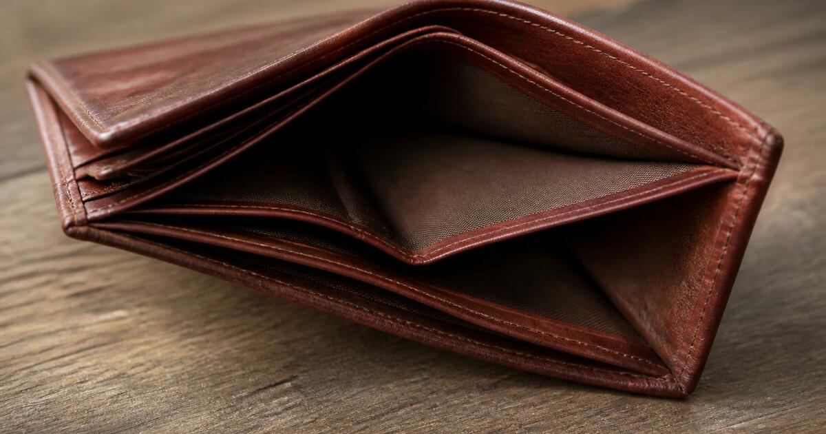 В Екатеринбурге на нескольких АЗС исчез бензин ...
